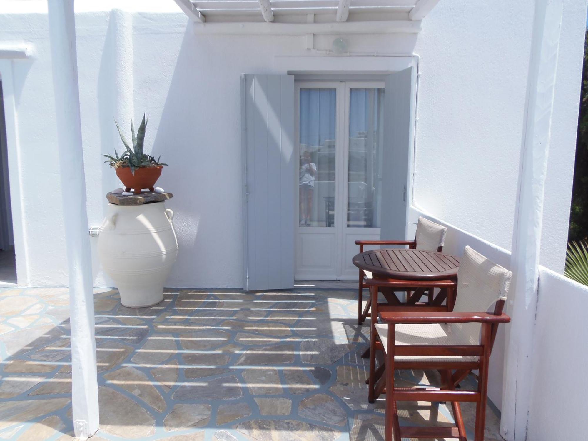 Hotel Manos Náoussa Extérieur photo