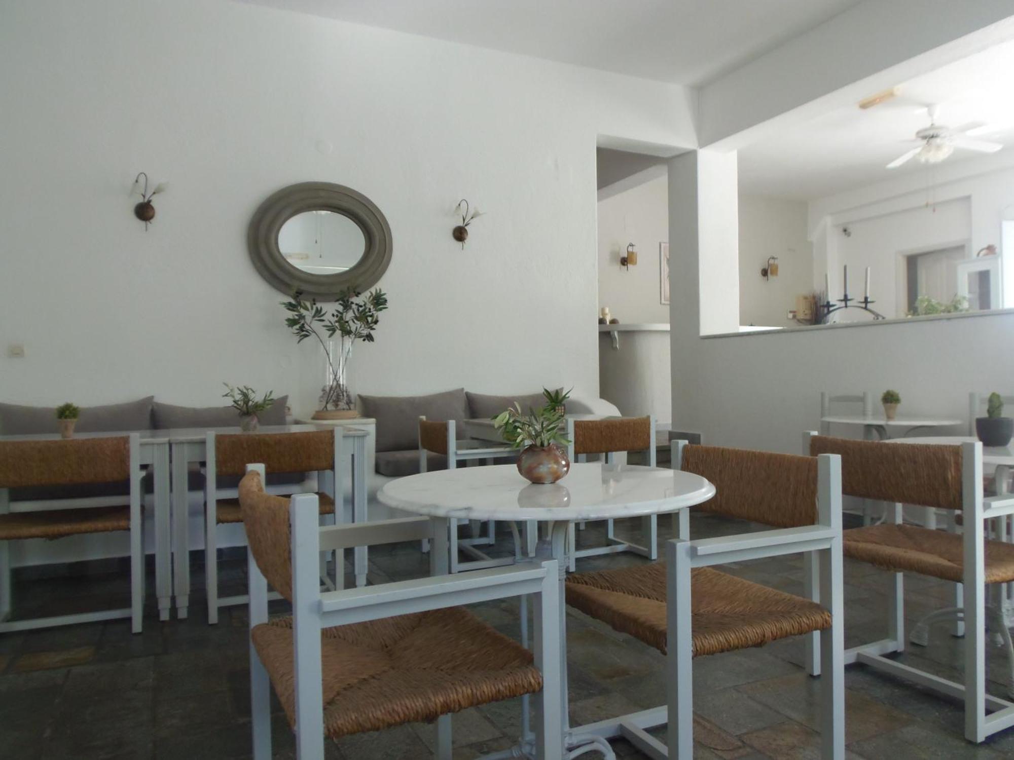 Hotel Manos Náoussa Extérieur photo