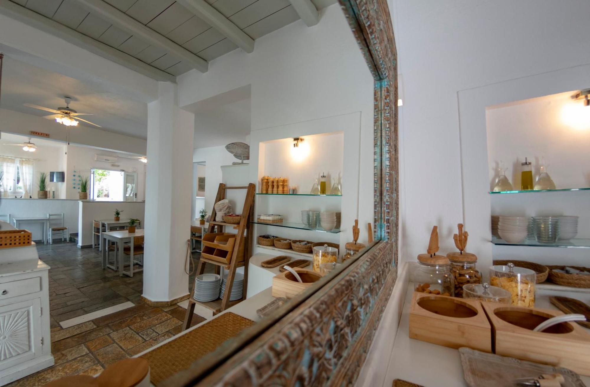Hotel Manos Náoussa Extérieur photo